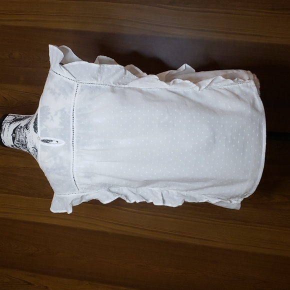3/$15Lucy & Laurel (Anthropologie) ruffle top S - Picture 3 of 6